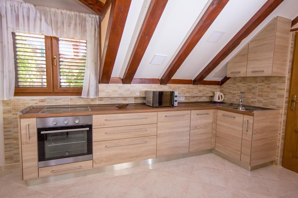 Apartment Niko Kastel Stari Kastela Bilik gambar