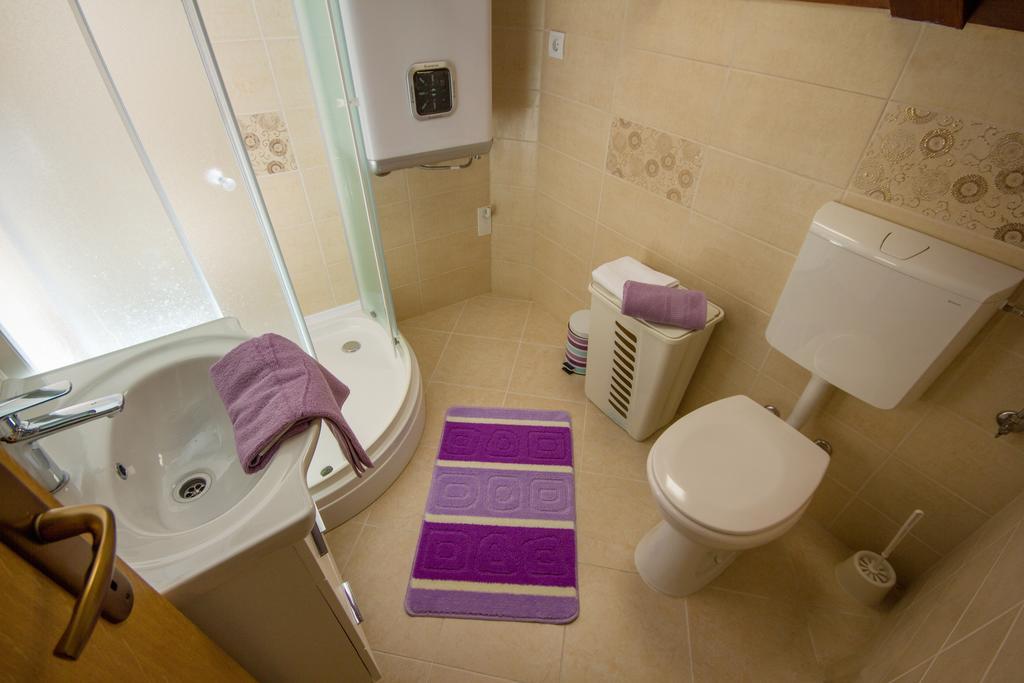 Apartment Niko Kastel Stari Kastela Bilik gambar